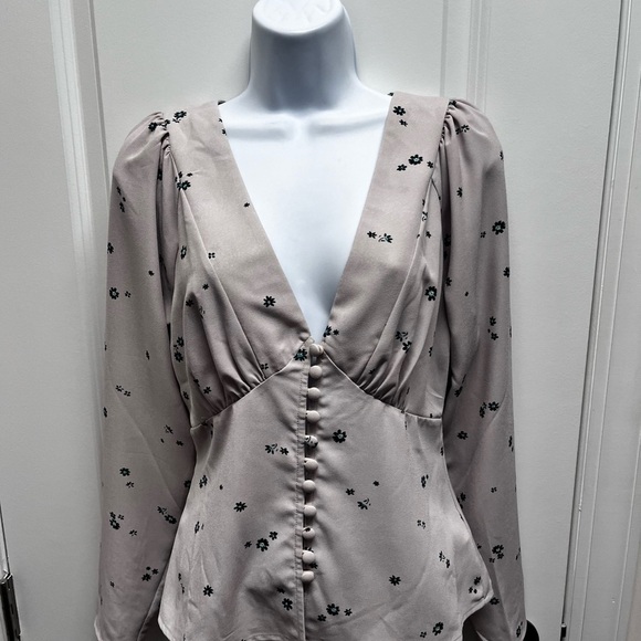 Anthropologie Who What Wear Blouse Lilah small. Flirty, boho - Picture 2 of 10